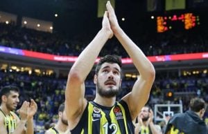 Fenerbahçe'ye Kalinic'ten iyi haber!