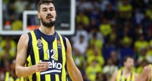 Fenerbahçe'ye bir şok daha! Yıldız oyuncu kadrodan çıkarıldı