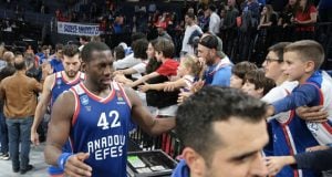 Anadolu Efes Olympiakos deplasmanına çıkıyor! İşte günün programı